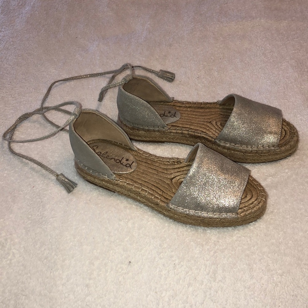Splendid Size 7 Gold Sandals